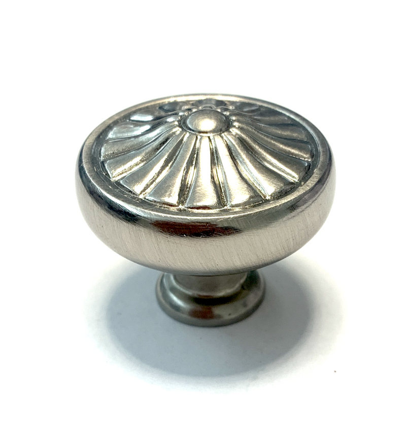 1 1/4” DECO KNOB